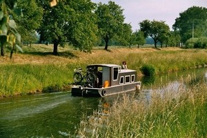 Stanislav Hampala - Půjčovna lodí