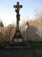 Kříž vedle kaple sv. Cyrila a Metoděje