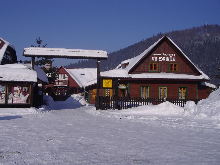 Hostinec Ve Dvoře