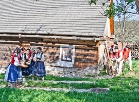 Členové valašského souboru Dúbrava