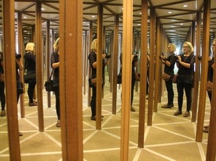 Zrcadlové bludiště