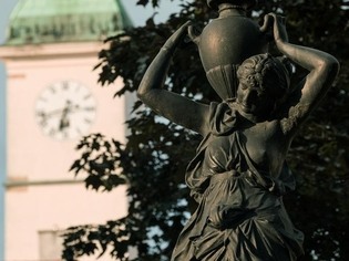 Litinová kašna na Zelném trhu