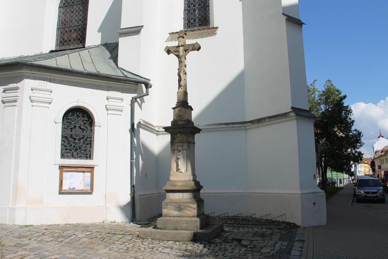 Kříž u kostela Zvěstování Panny Marie