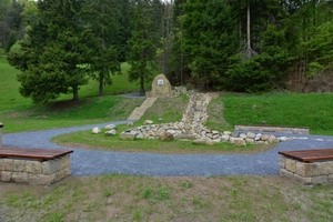 Pomník CH. G. Masarykové v Hutisku-Solanci