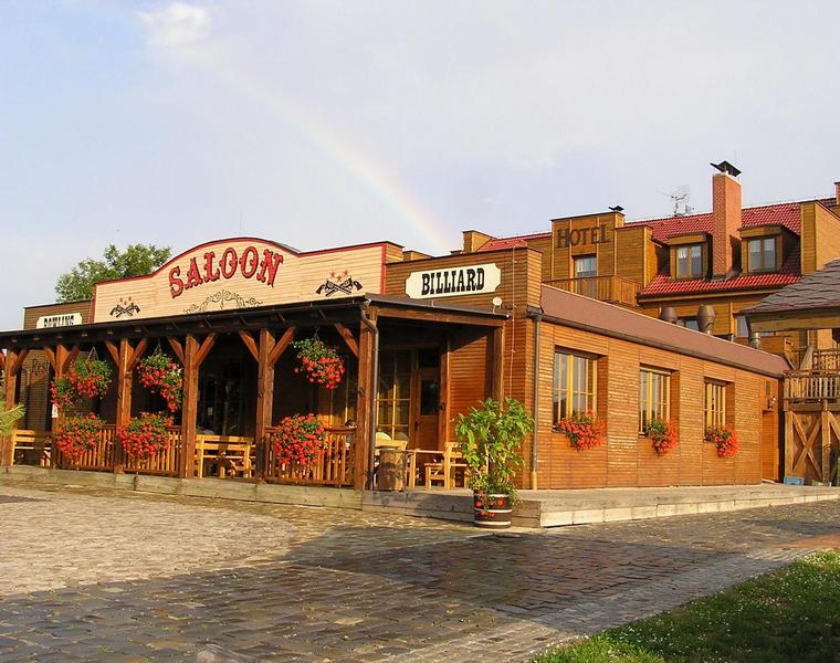 Restaurace Saloon - Hotel Crazy Mary ***