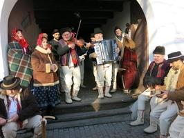 Na jarmeku bývá veselo