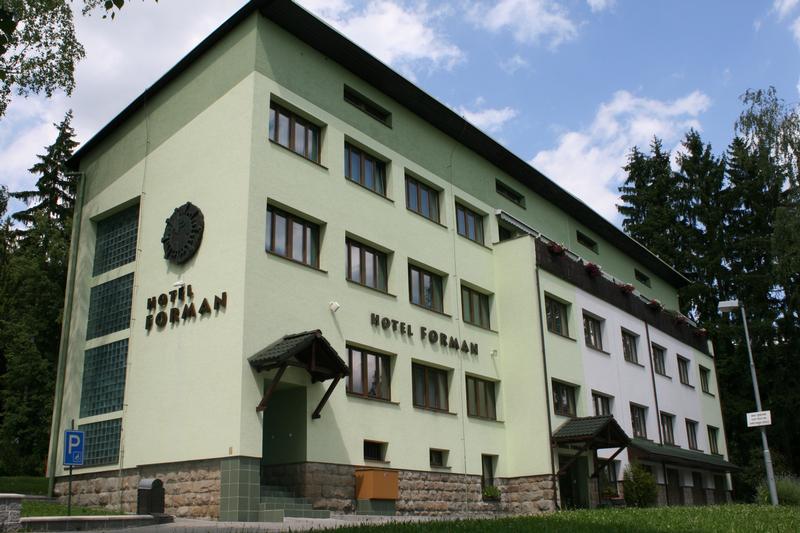 Depandance Forman ***