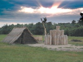 Pohansko – rekonstrukce polozemnice z 9. století