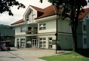 Budova Zdravotního střediska a Obecního úřadu