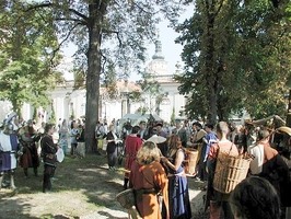 Tržnice v zámeckém parku