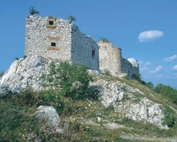 Pavlov – castle ruin of Děvičky 