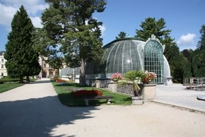 Lednice – zámecký park se skleníkem
