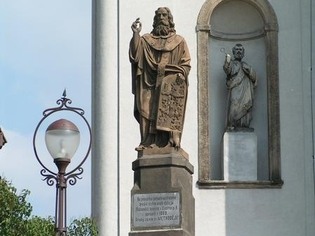 Sochy svatého Cyrila a Metoděje