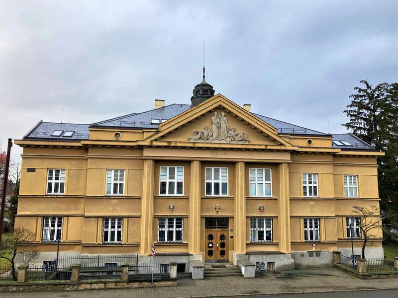 Dům č.p. 450 "bývalá Komerční banka"