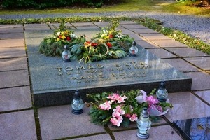 Hrob Tomáše Bati na Lesním hřbitově ve Zlíně