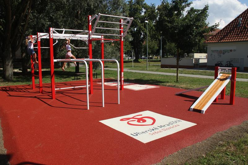 Workoutové hřiště