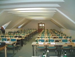 Konferenční sál s kapacitou 180 osob