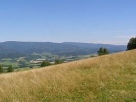 Pohled z Hážovických dílů na vrcholy Radhoště